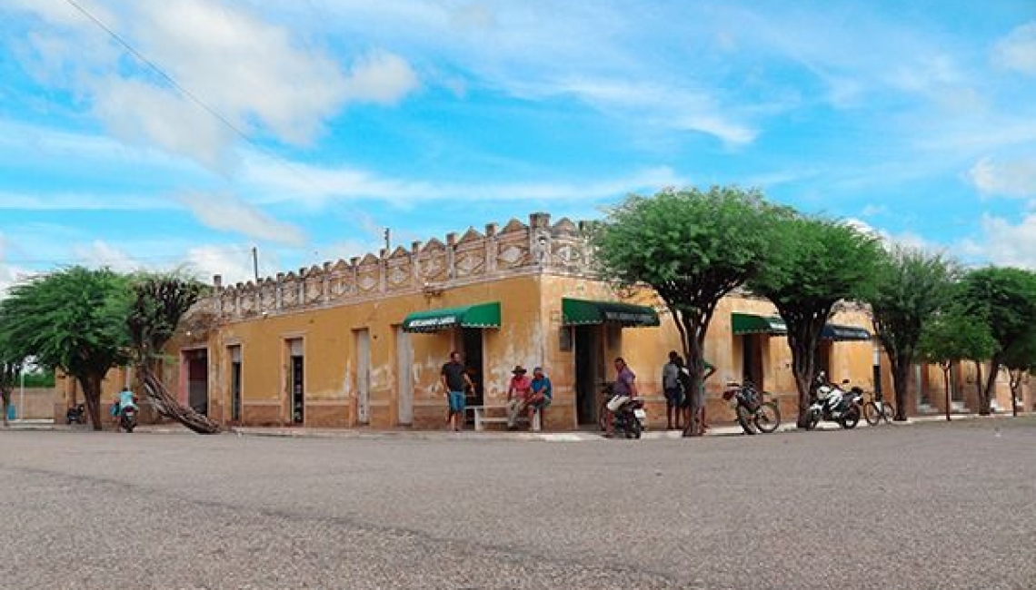 MERCADO PÚBLICO MUNICIPAL  - Imagem: imagem-do-whatsapp-de-2025-04-14-as-104710c8c787bc.jpg